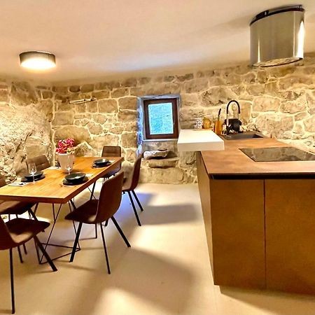 Maison Laurel - Beautiful Stone Estate With Private Pool, Near Split And Omis Gata Exterior foto