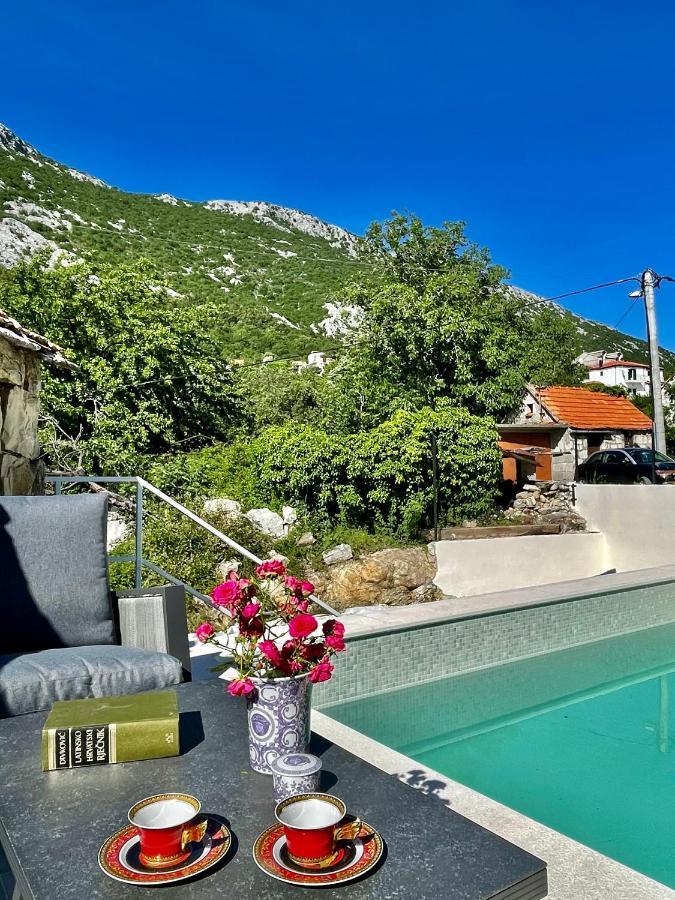 Maison Laurel - Beautiful Stone Estate With Private Pool, Near Split And Omis Gata Exterior foto