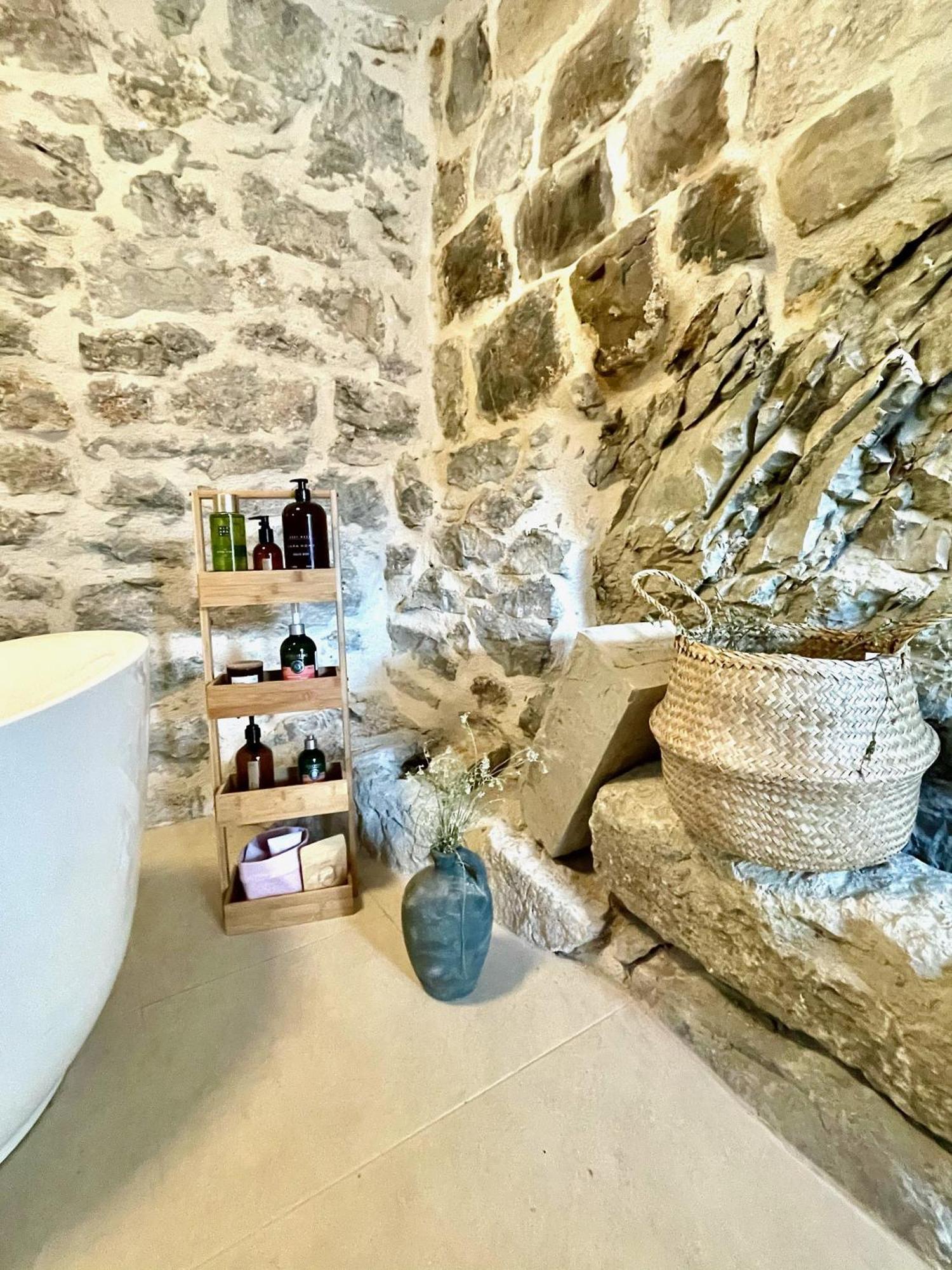 Maison Laurel - Beautiful Stone Estate With Private Pool, Near Split And Omis Gata Exterior foto