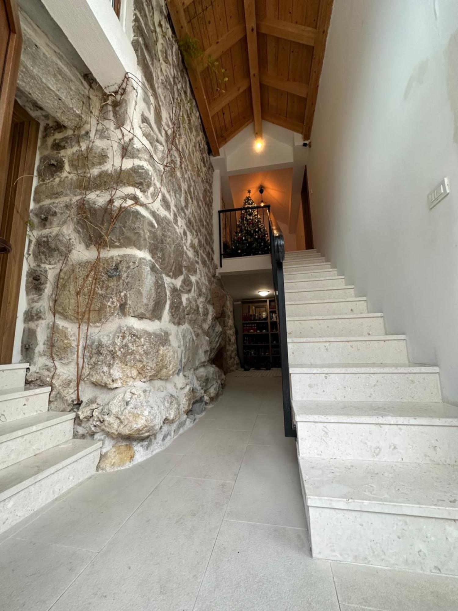 Maison Laurel - Beautiful Stone Estate With Private Pool, Near Split And Omis Gata Exterior foto