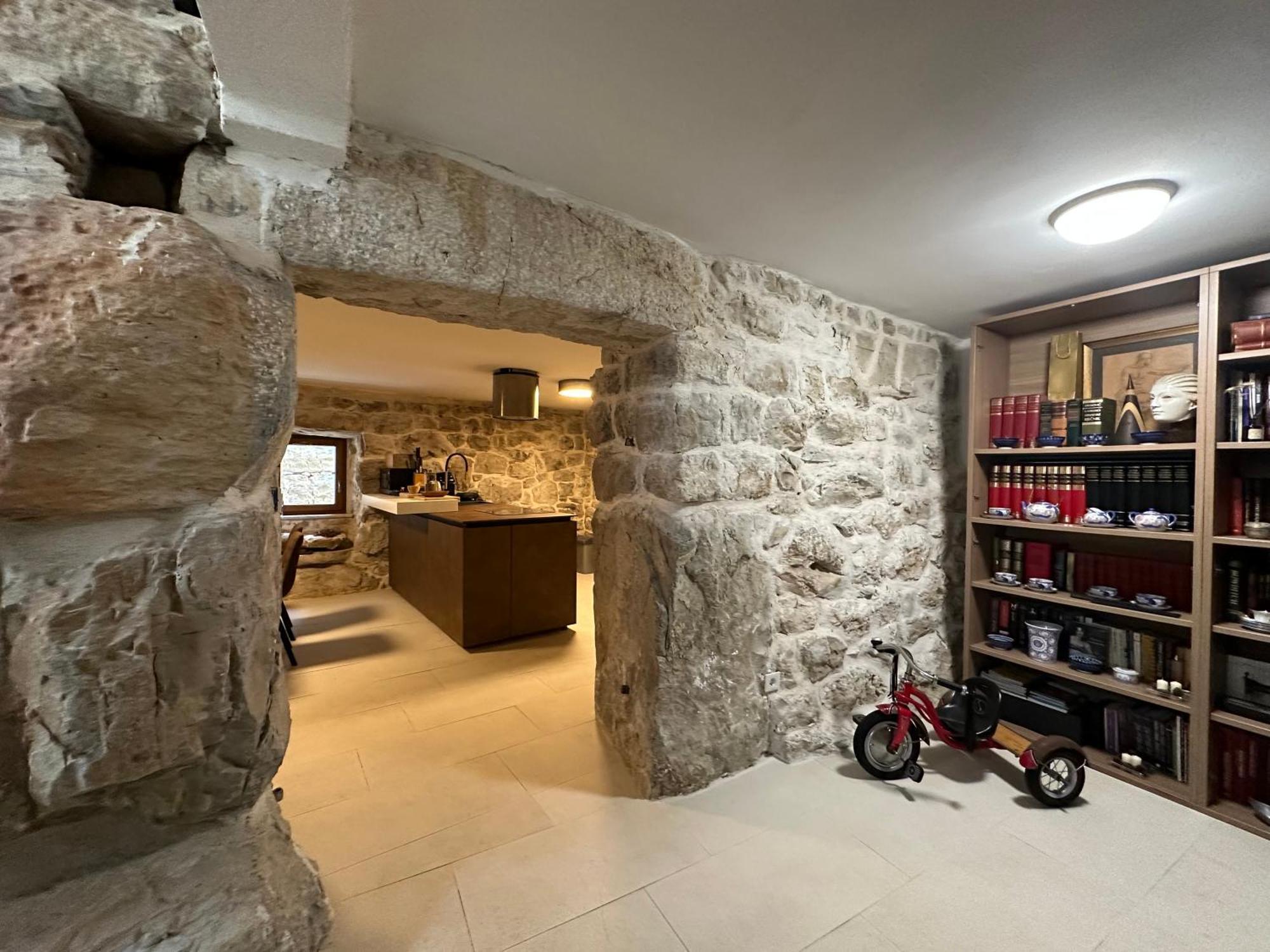 Maison Laurel - Beautiful Stone Estate With Private Pool, Near Split And Omis Gata Exterior foto