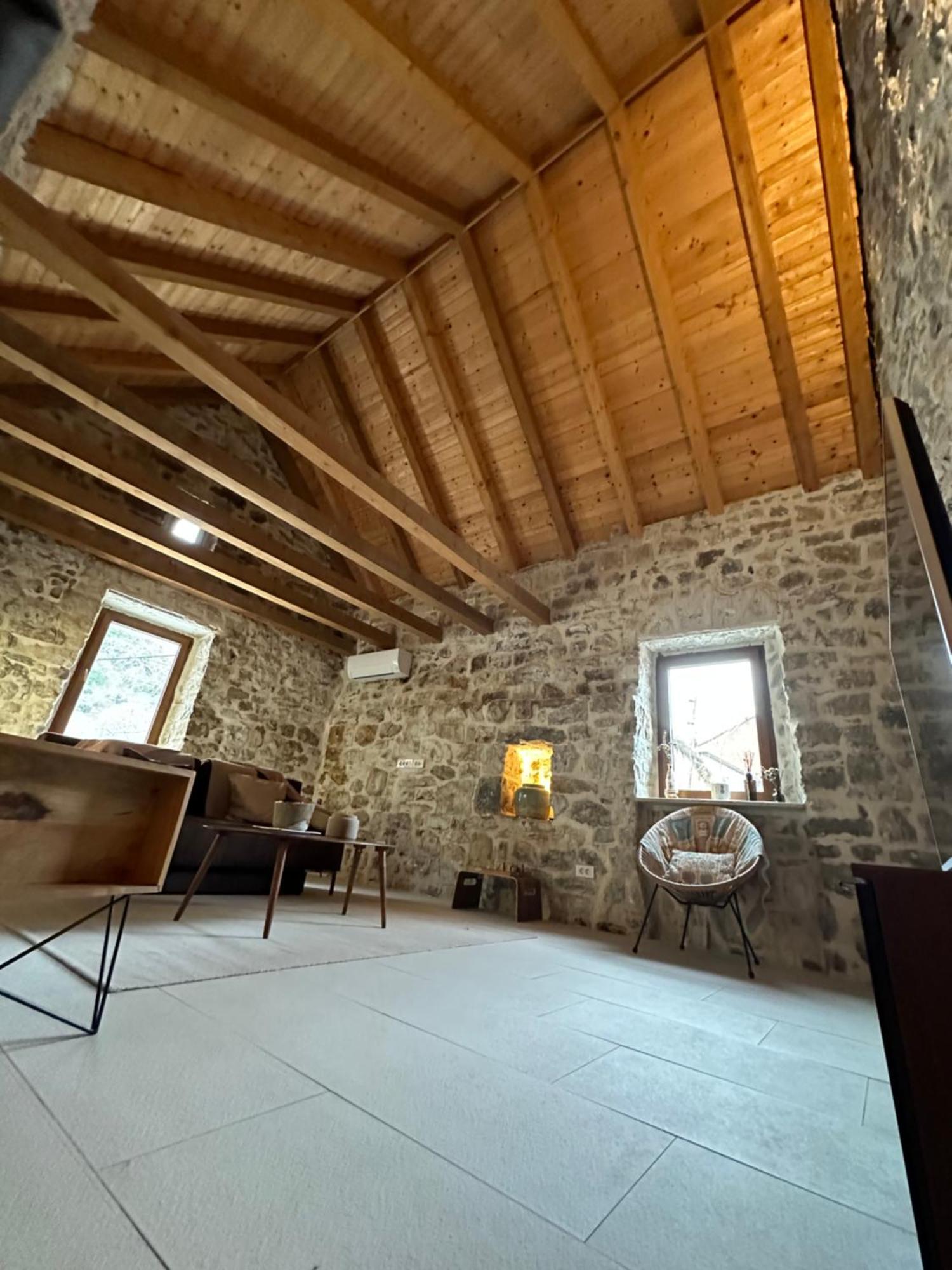 Maison Laurel - Beautiful Stone Estate With Private Pool, Near Split And Omis Gata Exterior foto