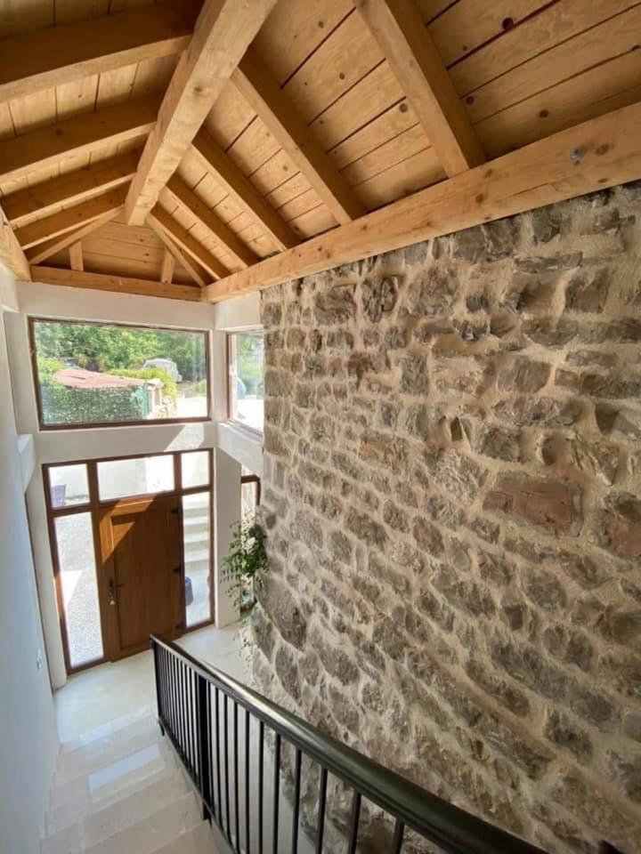 Maison Laurel - Beautiful Stone Estate With Private Pool, Near Split And Omis Gata Exterior foto